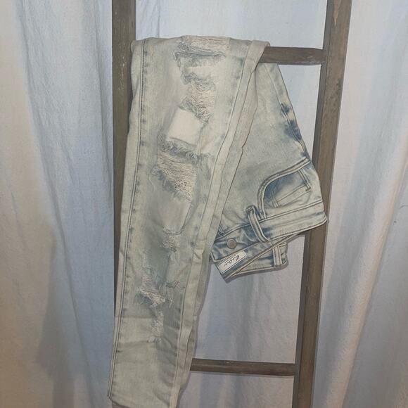 KanCan distressed skinny jeans, light washed - Picture 1 of 4